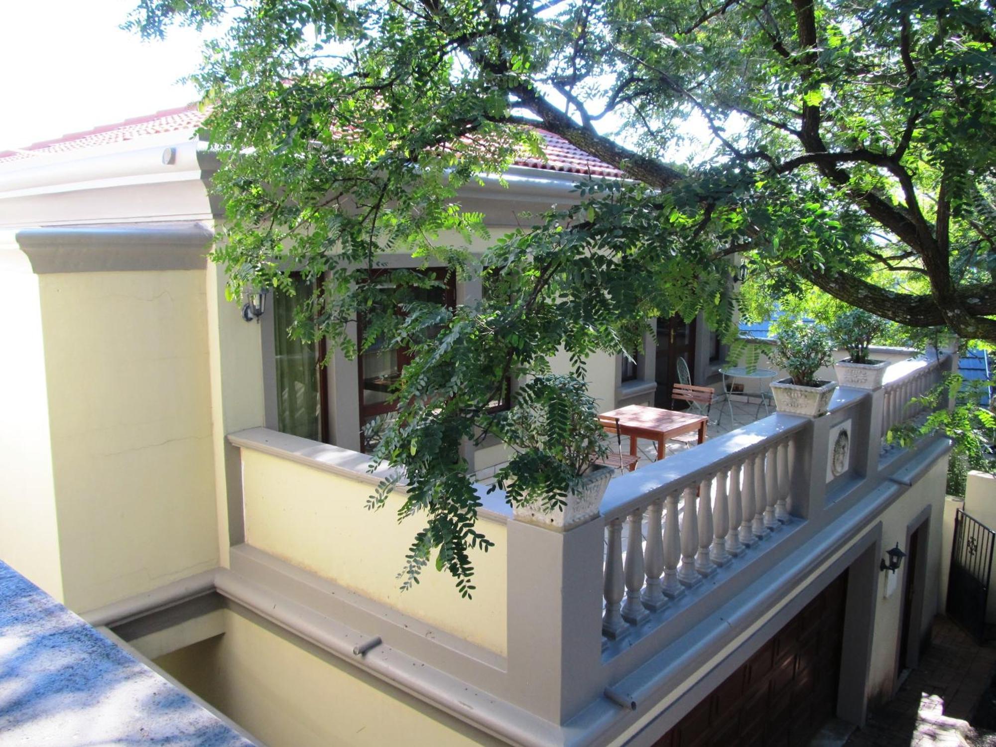 Villa Lugano Guesthouse โจฮันเนสเบิร์ก ภายนอก รูปภาพ