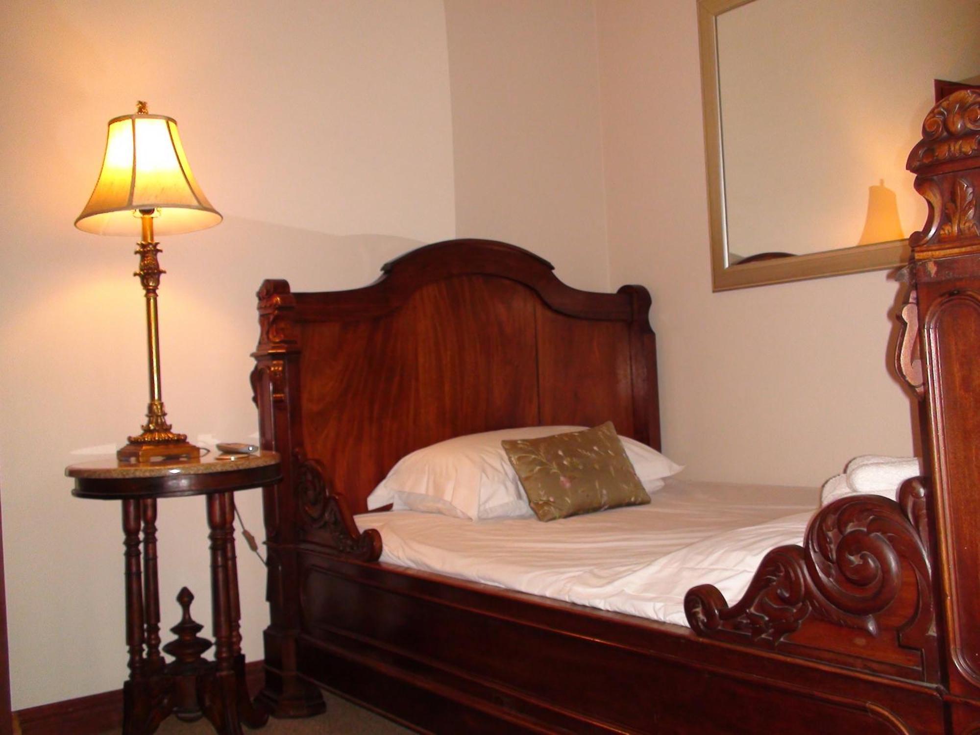 Villa Lugano Guesthouse โจฮันเนสเบิร์ก ห้อง รูปภาพ
