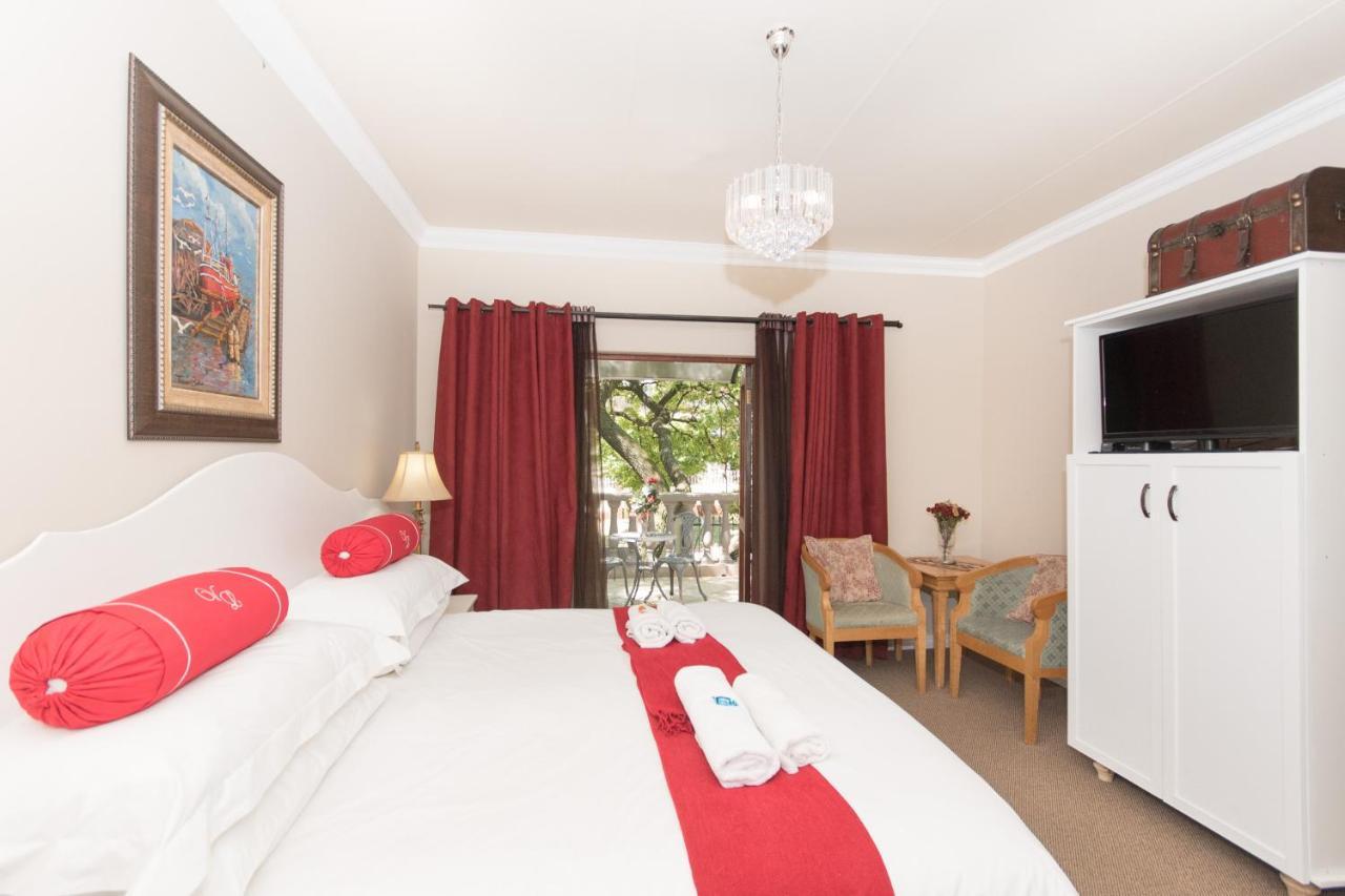 Villa Lugano Guesthouse โจฮันเนสเบิร์ก ภายนอก รูปภาพ