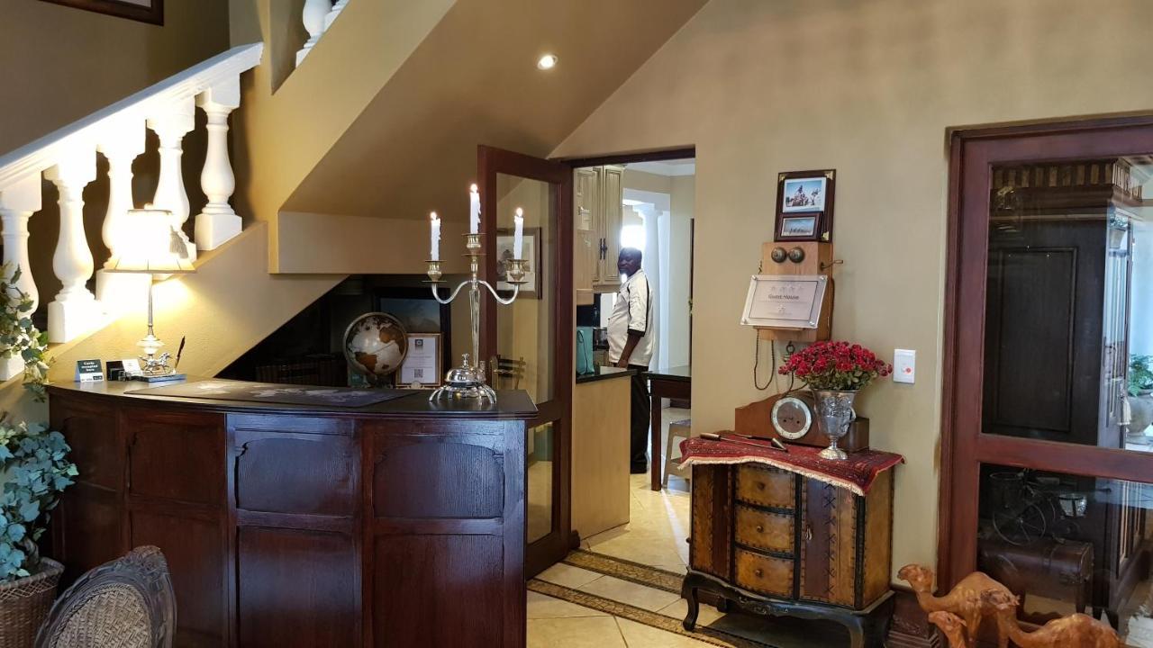 Villa Lugano Guesthouse โจฮันเนสเบิร์ก ภายนอก รูปภาพ